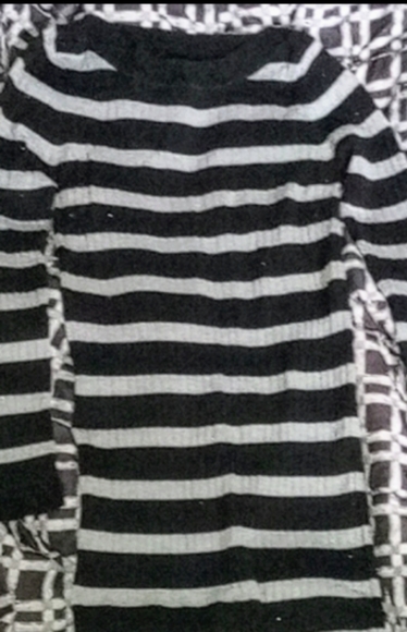 womans petite Medium sized dress - Picture 3 of 3